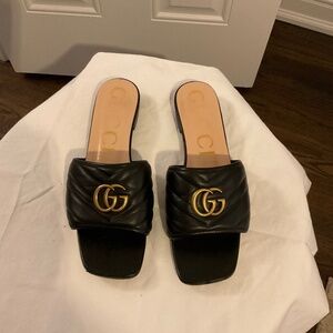 Gucci Black quilted marmot slides size 41